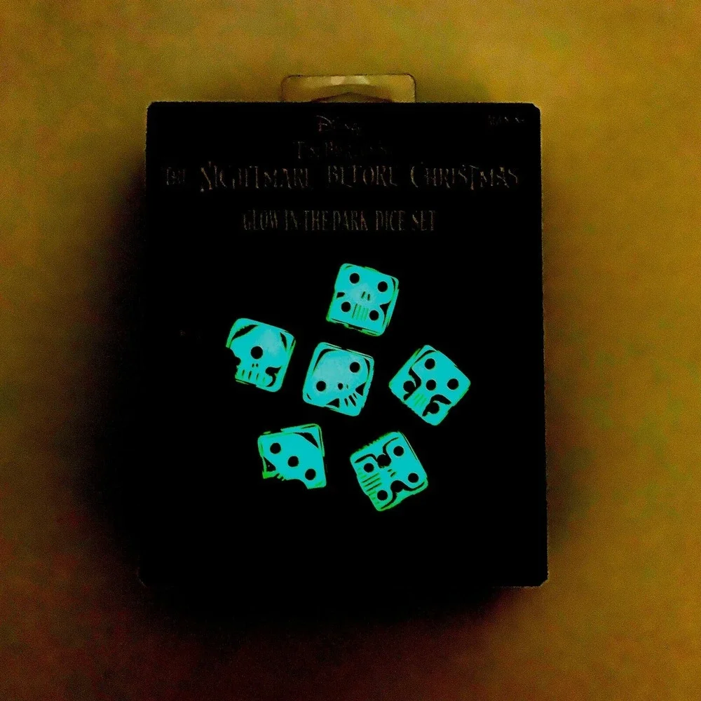 Nightmare Before Christmas Glow In the Dark Dice Set Tin Carrying Case Incl READ